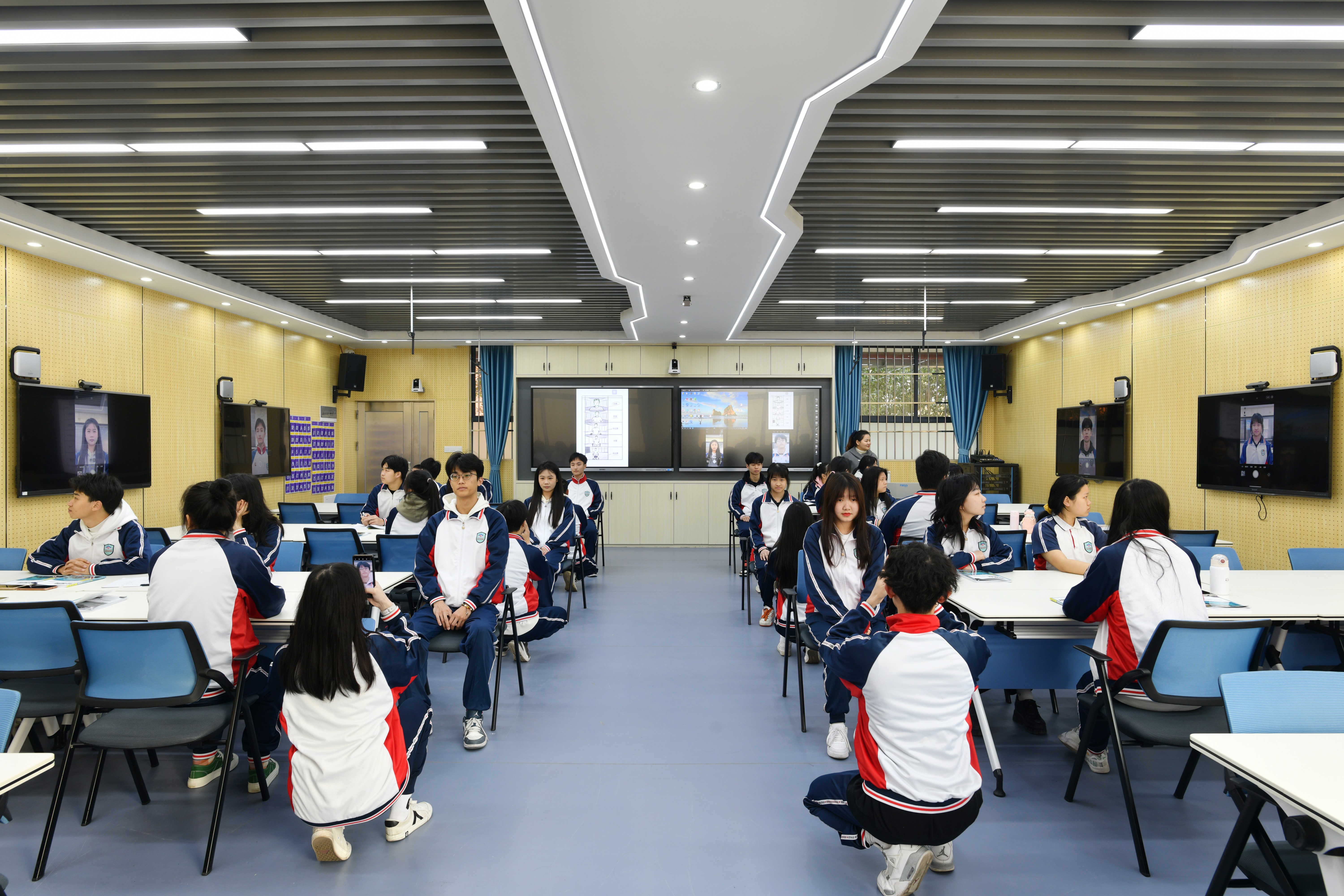 1.智慧云录播课室.JPG