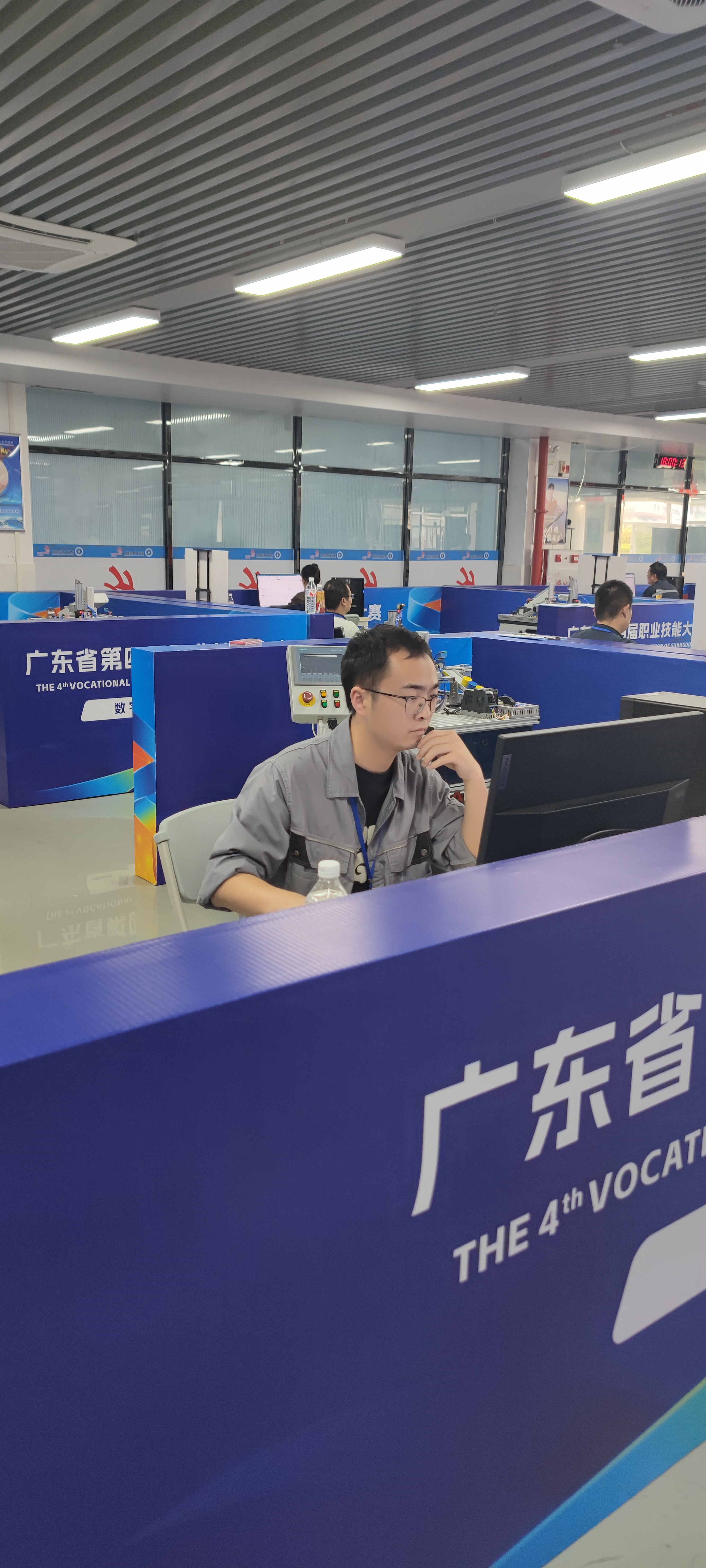 竞赛现场.jpg