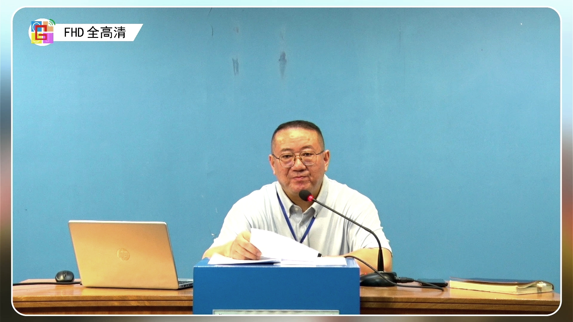 图1学生管理科科长盛国刚介绍入学教育的目的与要求.jpg