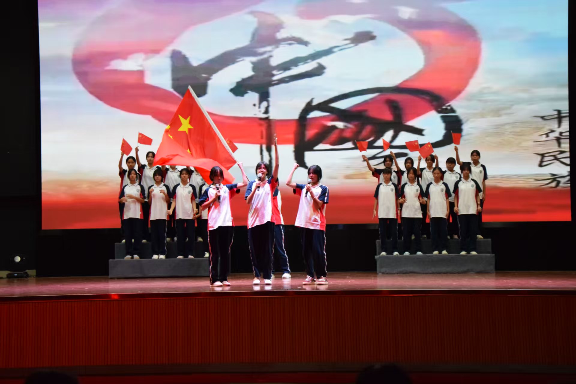 图片4 《祖国我爱你》。.jpg