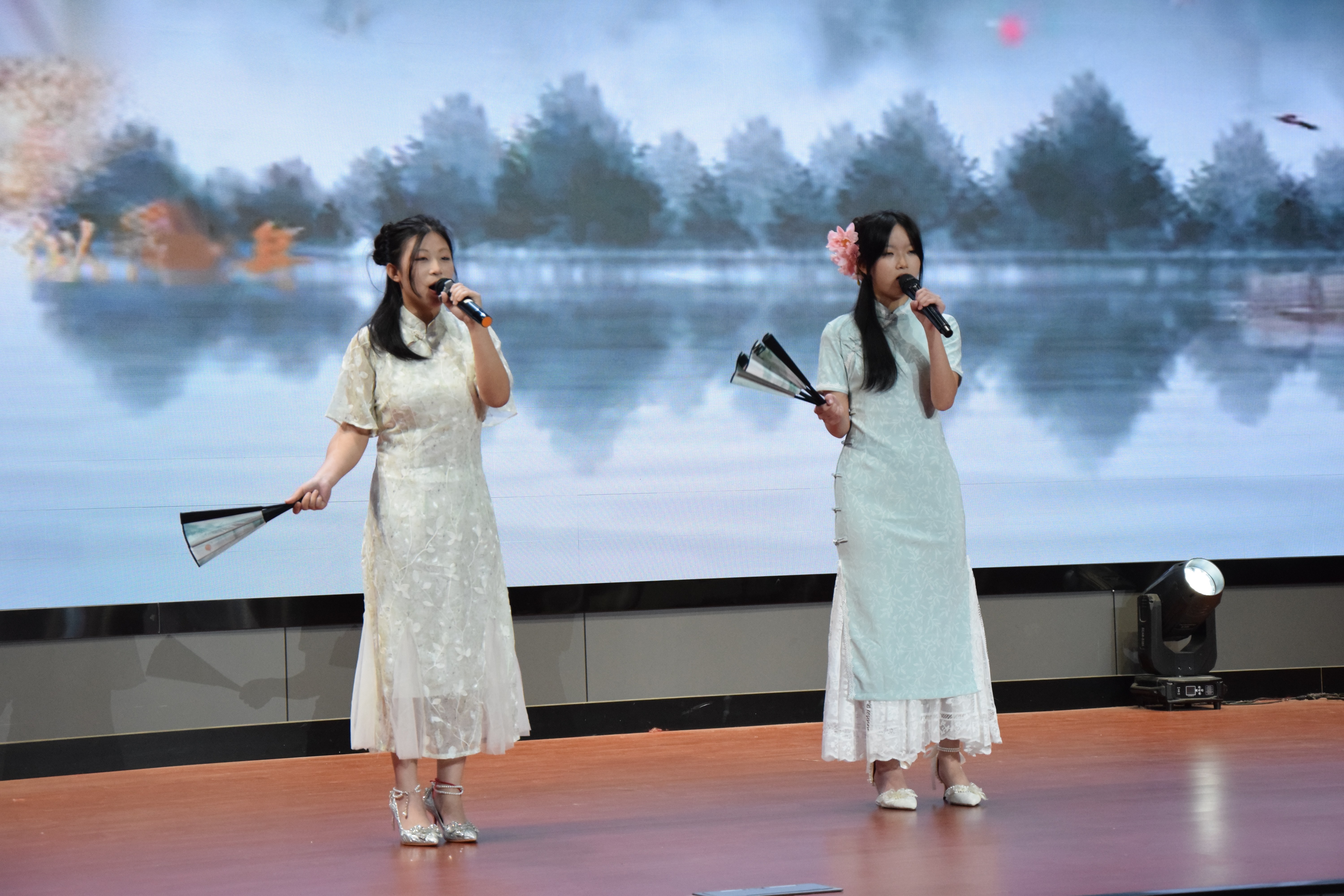 11.幼教2451 《上春山》(1).jpg 11.幼教2451 《上春山》(1).jpg