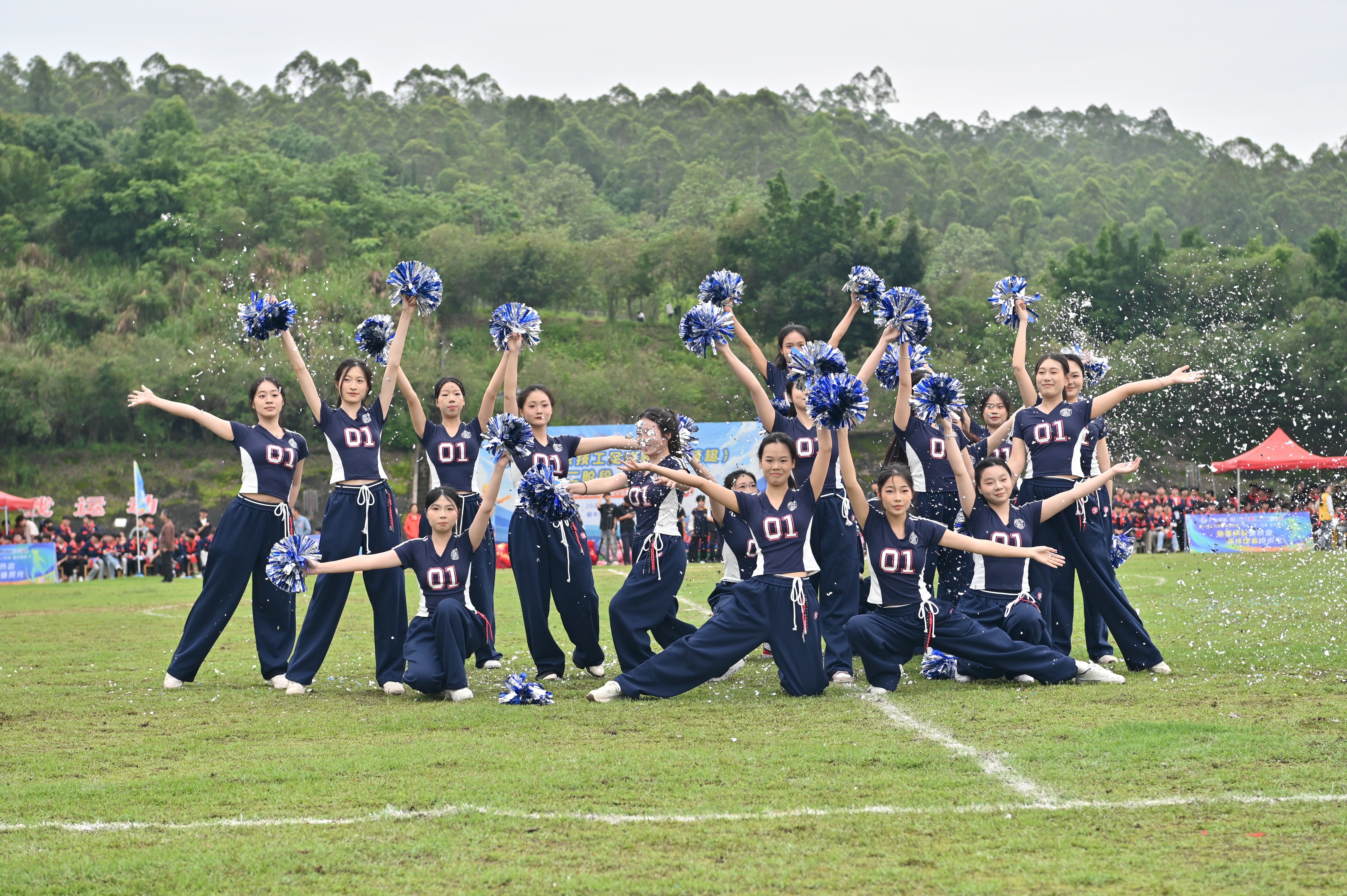 啦啦操(1).JPG