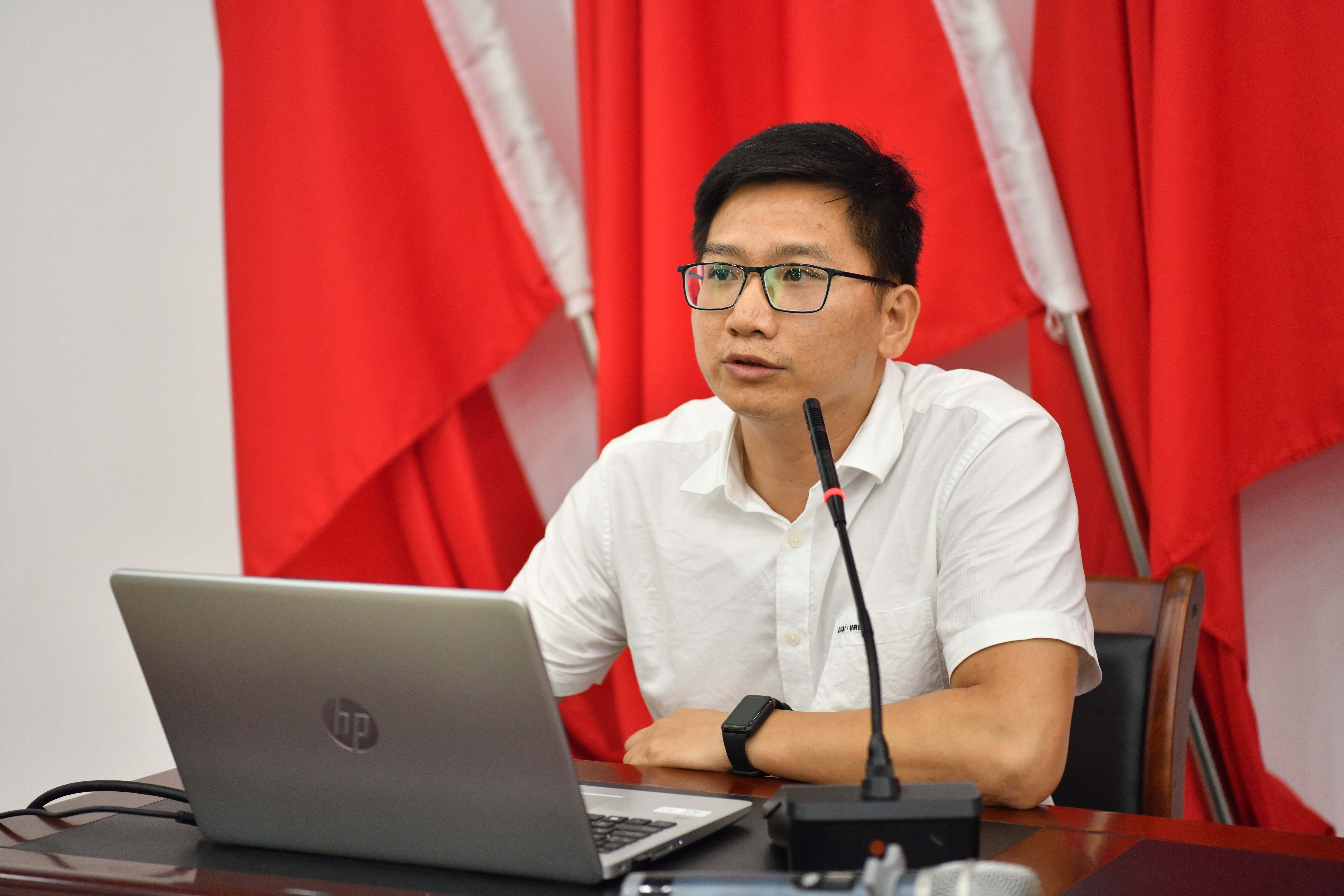 5.广州城市理工学院柯世金副教授授课图(1).jpg 5.广州城市理工学院柯世金副教授授课图(1).jpg