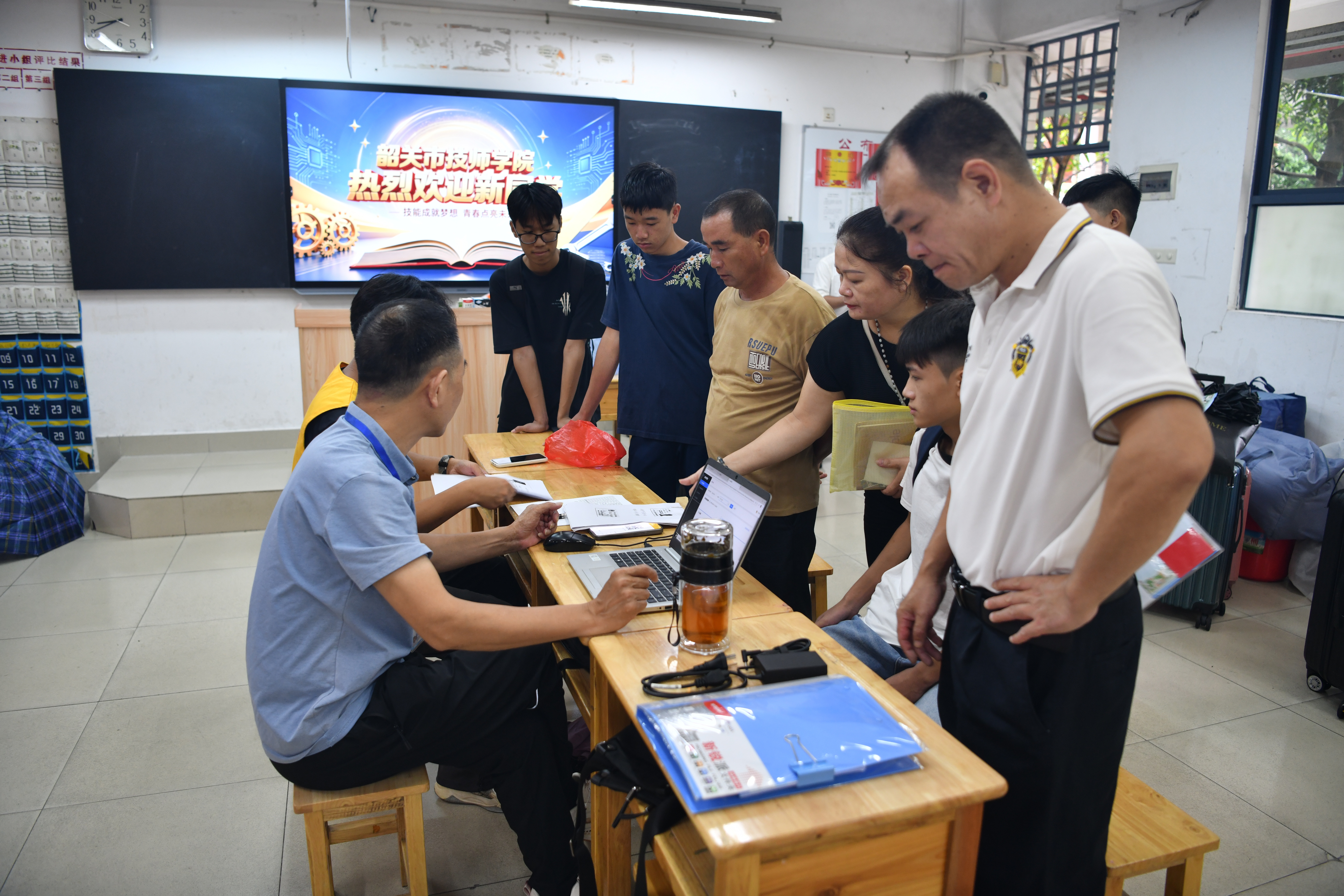 DSC_5937(1).JPG DSC_5937(1).JPG