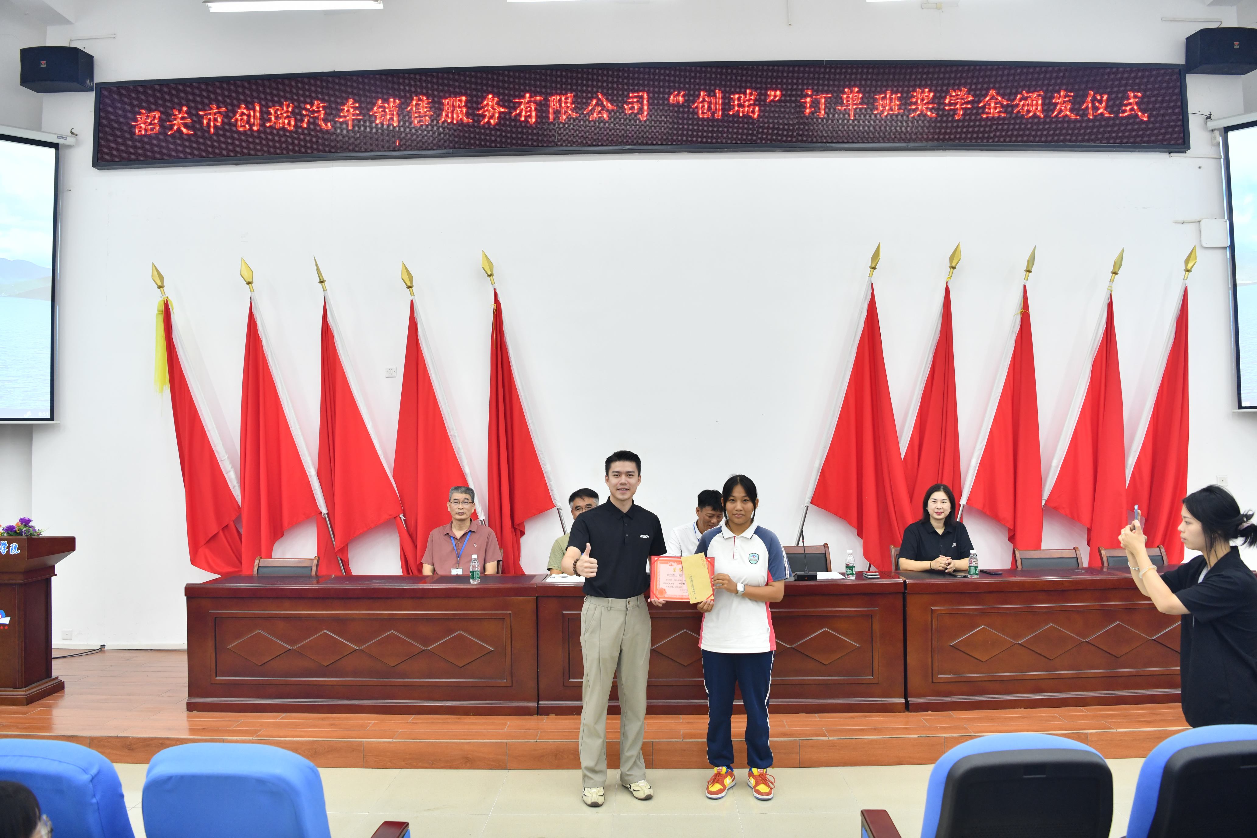 DSC_7638(1).JPG DSC_7638(1).JPG
